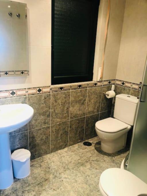 Piso Moderno Lägenhet Sarria Exteriör bild